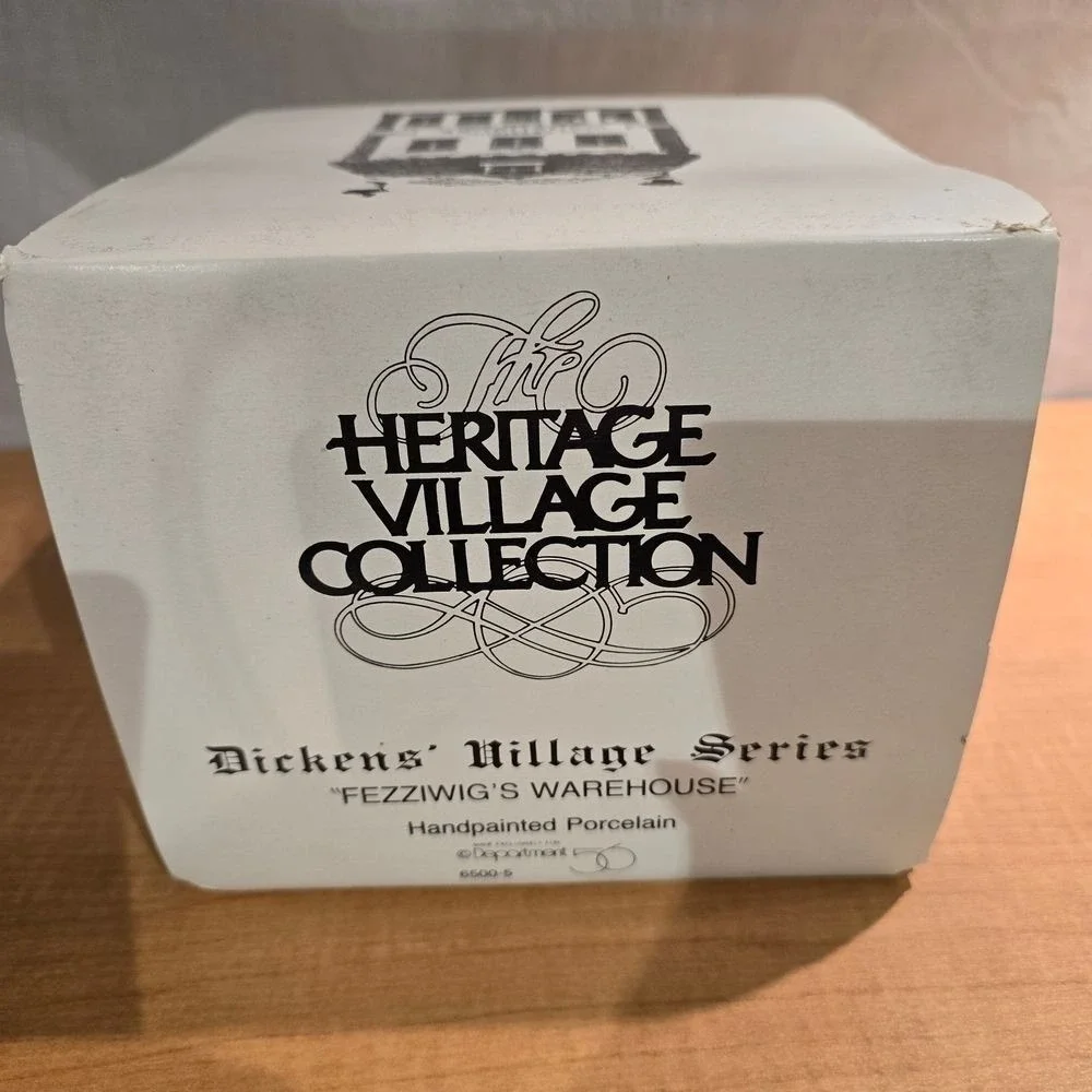 Department 56 FEZZIWIG'S‎ WAREHOUSE Heritage Dickens' Village Series Retired
